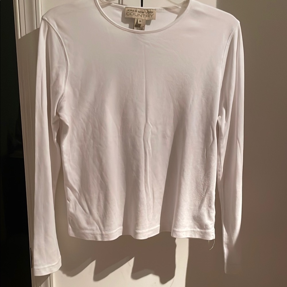 Jones New York White Fitted Crew Neck Tee